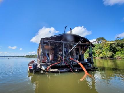 Homem mergulha, é atingido por pedras e morre em rio de MT