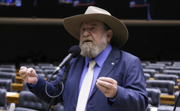 Deputado Nelson Barbudo cobra união da direita e faz alerta para 2026: “Sem união, podemos entregar o Brasil à esquerda”