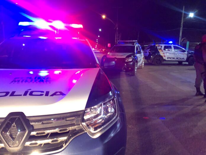 Mulher quase é morta a tiros durante discussão em bar no Nortão