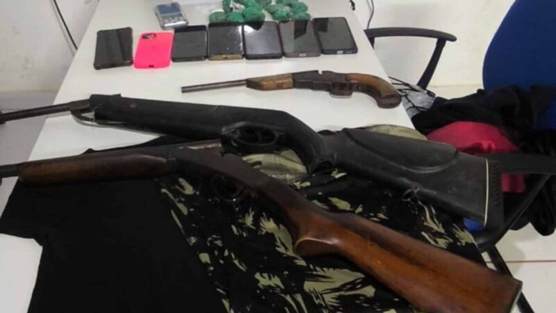 PM prende 10 suspeitos e apreende adolescente por tráfico e roubo de carro no Nortão