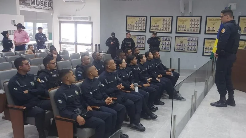 Cerimônia de posse de 17 novos policiais militares do 15º Comando Regional é realizada na Câmara Municipal