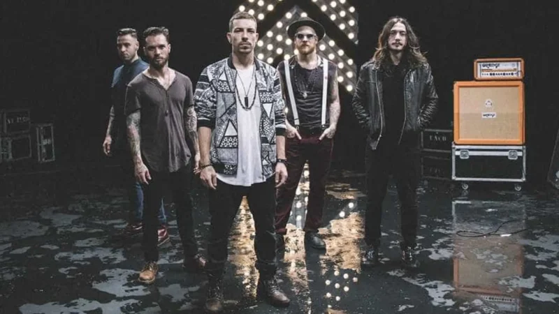 NX Zero se pronuncia após baixista comentar em post de Lula