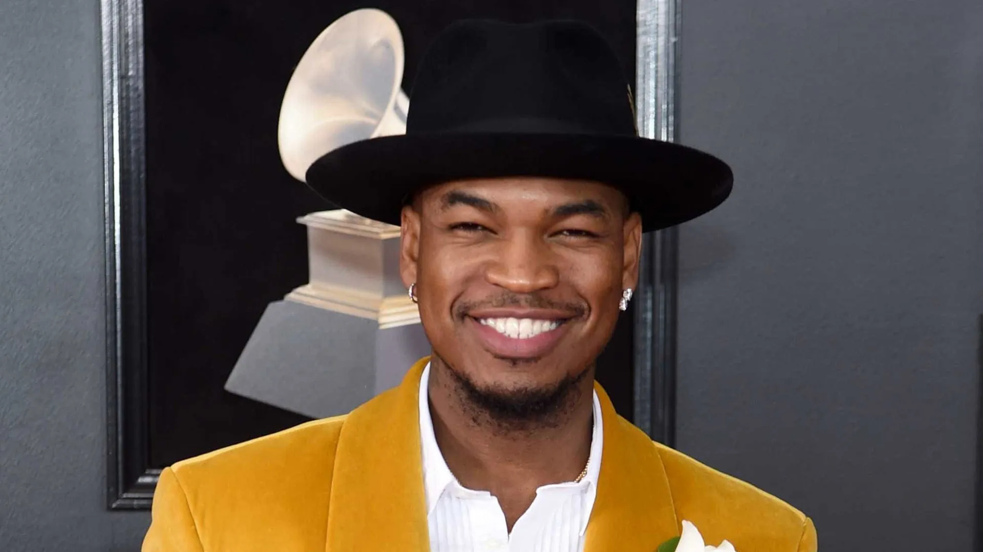 Ne-Yo assume relacionamento com três mulheres e explica escolha pelo poliamor