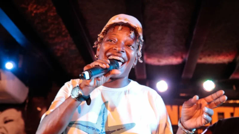 Mart’nália é assaltada no Rio e tem carro, celular e figurino levados