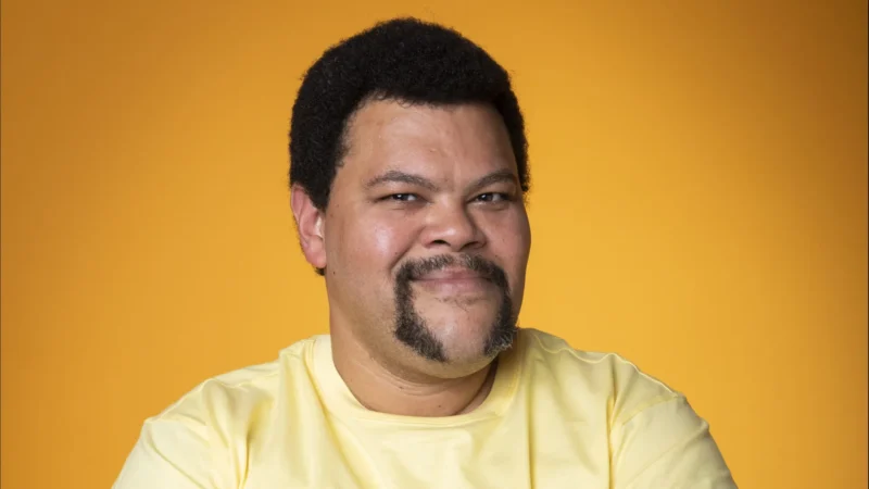 Babu Santana atende Big Fone e terá de indicar em consenso alguém ao Paredão