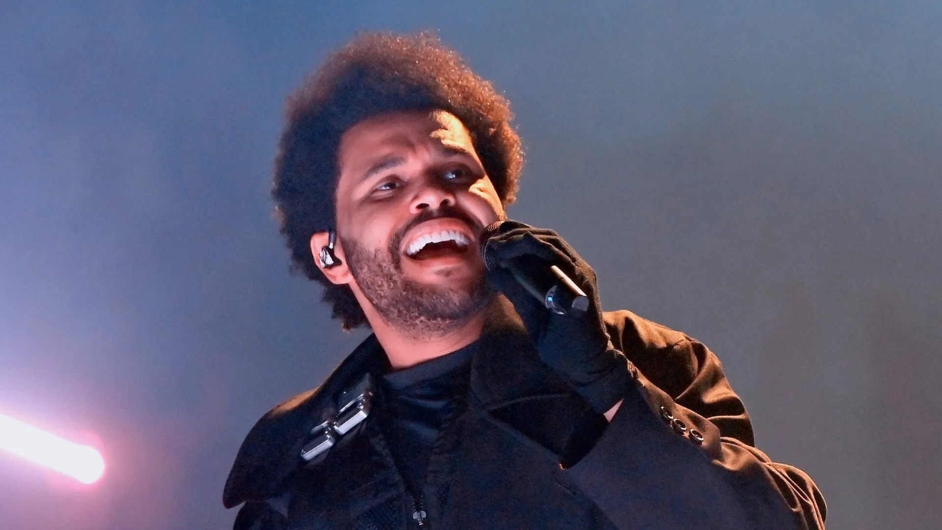 The Weeknd ganha R$ 1,6 bi e é músico mais bem pago de 2025, segundo Forbes