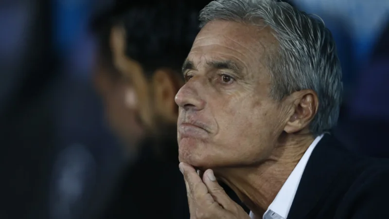 Técnico do Grêmio usa expressão racista para lamentar derrota no clássico