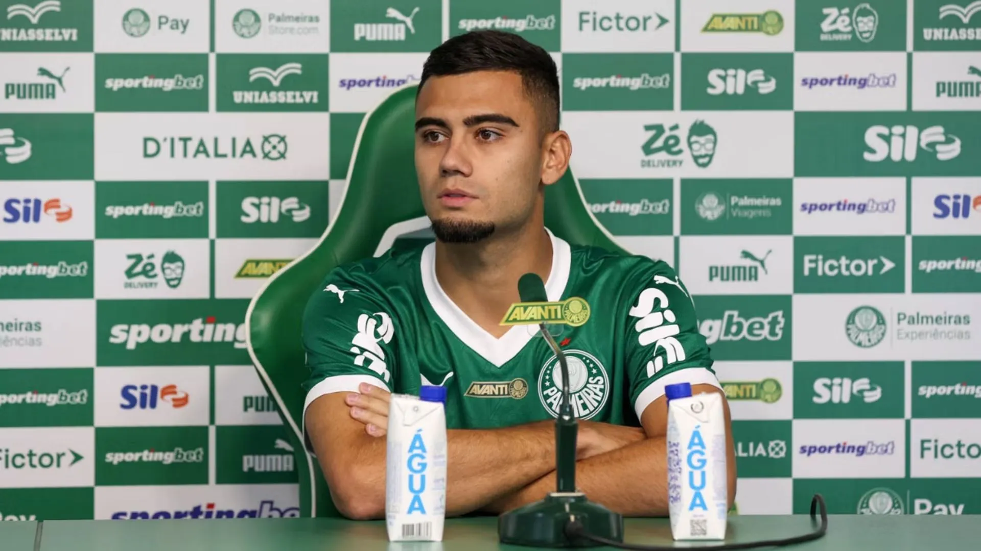 Andreas tem problema na clavícula e desfalca o Palmeiras por cerca de 1 mês