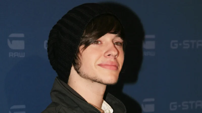 Ator de “High School Musical” é detido por posse de pornografia infantil