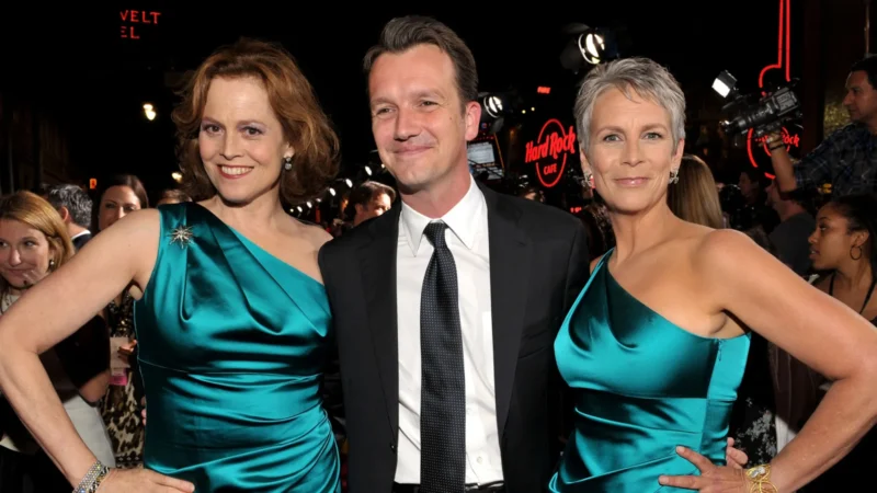 Famosos em looks iguais: Quem ficou melhor?