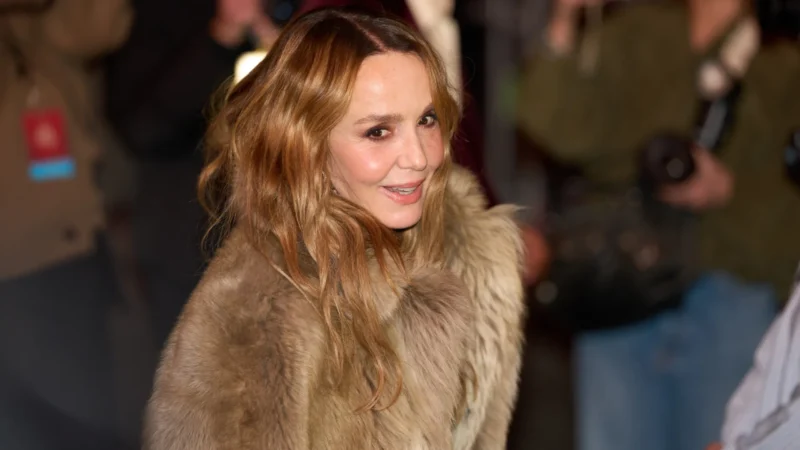 Atriz de ‘Emily in Paris’ fala sobre seu 1º filme brasileiro, em que vive a mãe de Amyr Klink