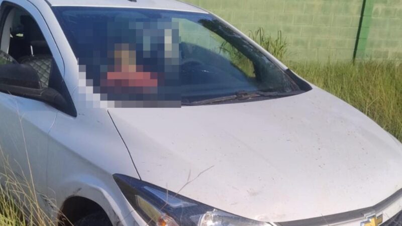 Homem é assassinado e deixado com mãos amarradas dentro de carro em estrada de Cuiabá