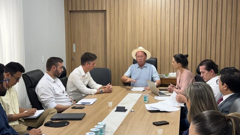 Prefeito Roberto Dorner intima Águas de Sinop, cobra solução imediata