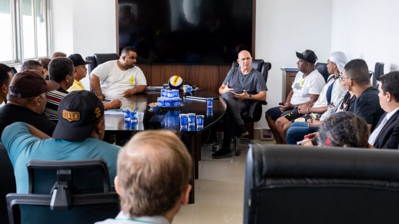 Prefeitura busca solução para garantir renda e legalidade a comerciantes de peixes