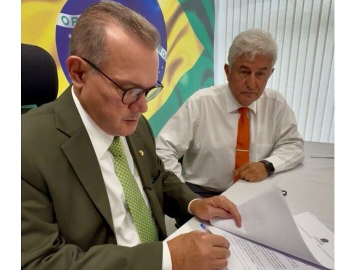 Wellington Fagundes repudia desfile com enredo político na Sapucaí e reforça que já havia protocolado representação