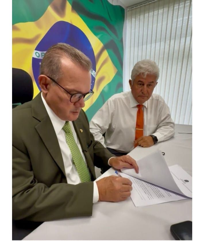 Wellington Fagundes repudia desfile com enredo político na Sapucaí e reforça que já havia protocolado representação