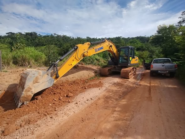 Secretaria de Obras intensifica recuperação de estradas no distrito União do Norte