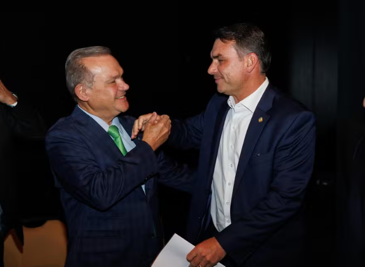Wellington Fagundes se reúne com Flávio Bolsonaro para alinhar candidatura ao Governo de MT