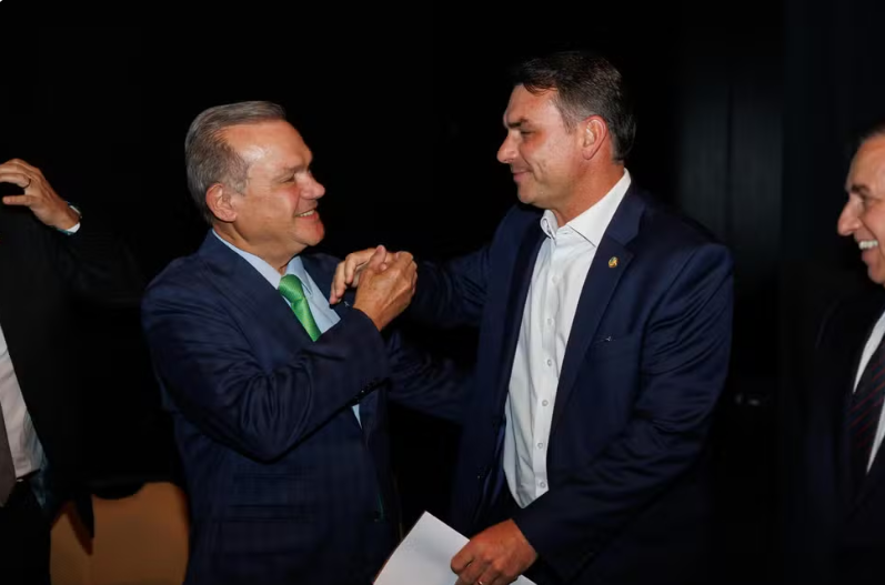 Wellington Fagundes se reúne com Flávio Bolsonaro para alinhar candidatura ao Governo de MT