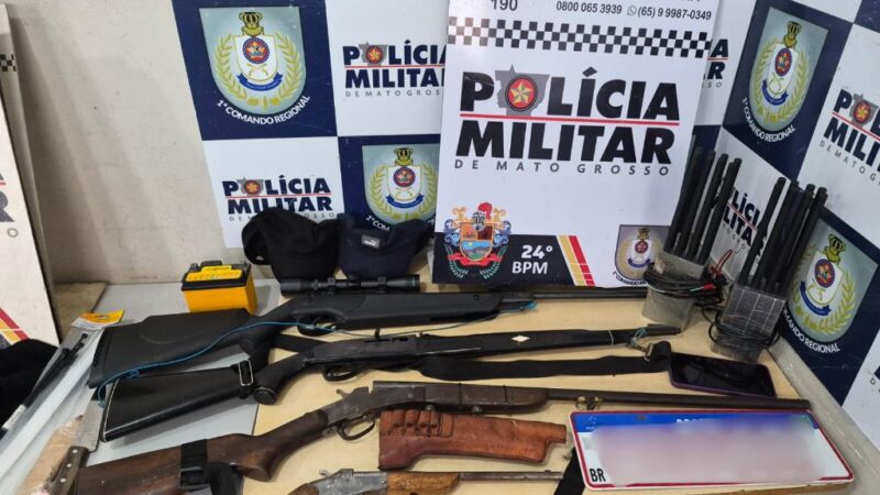 Polícia Militar apreende armas de fogo e recupera veículos após roubo em propriedade rural em Cuiabá