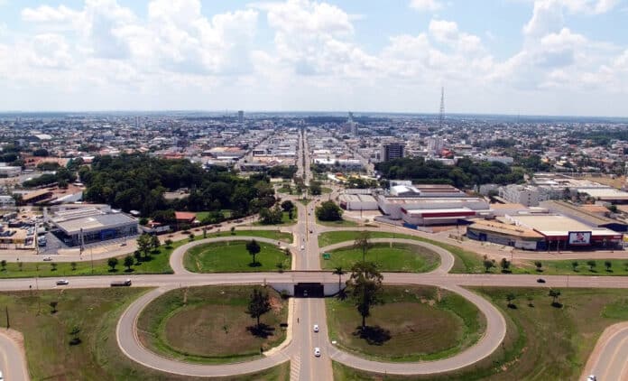 Sinop: prefeito veta projeto de lei de vereador que previa áreas de embarque em frente a escolas