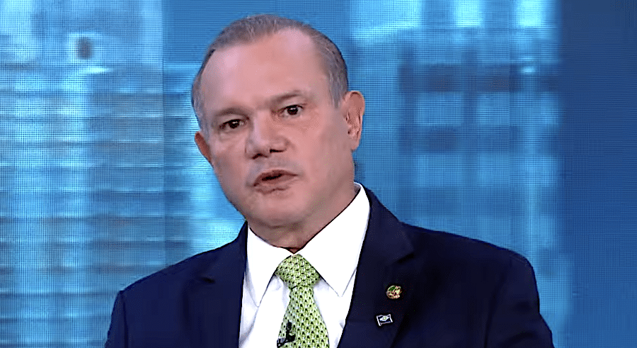 Wellington Fagundes confirma para março visita a Bolsonaro na prisão