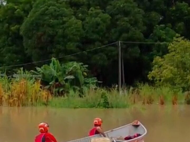 4º Núcleo Bombeiro Militar de Guarantã do Norte foi acionado para resgate na avenida de acesso ao bairro EcoPark em razão de alagamentos