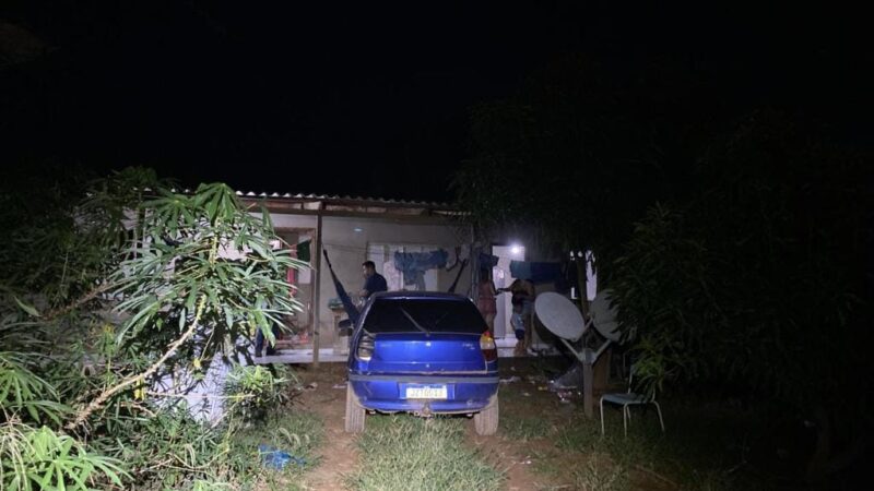 Venezuelana e servidor público são presos por tráfico “delivery” e drogas são apreendidas