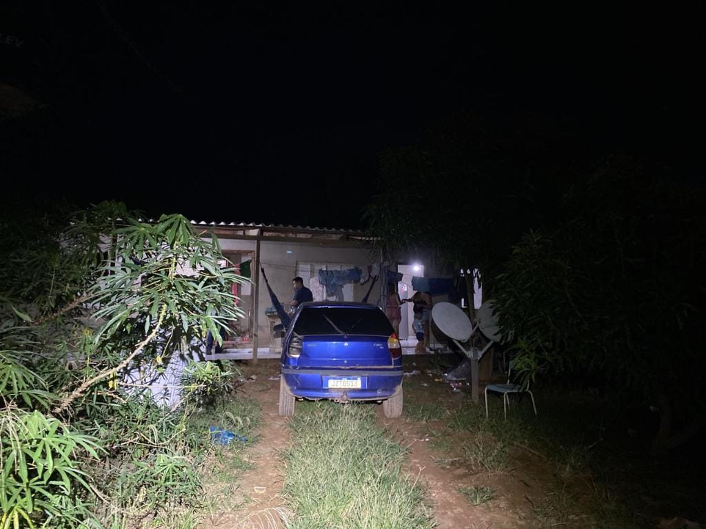 Venezuelana e servidor público são presos por tráfico “delivery” e drogas são apreendidas