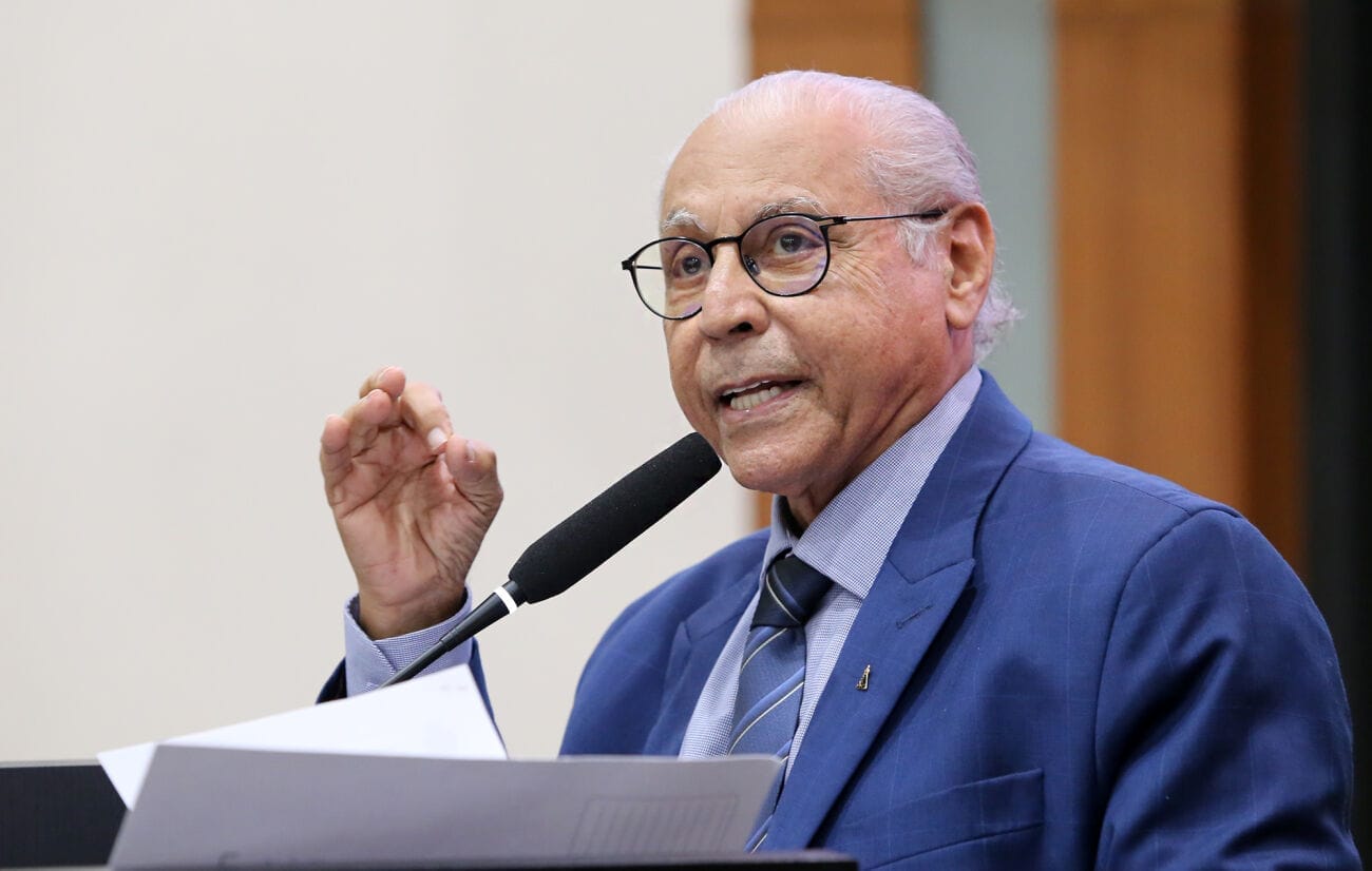 Júlio cita compromisso de Mauro com Pivetta, mas lembra  que convenção vai decidir candidatura