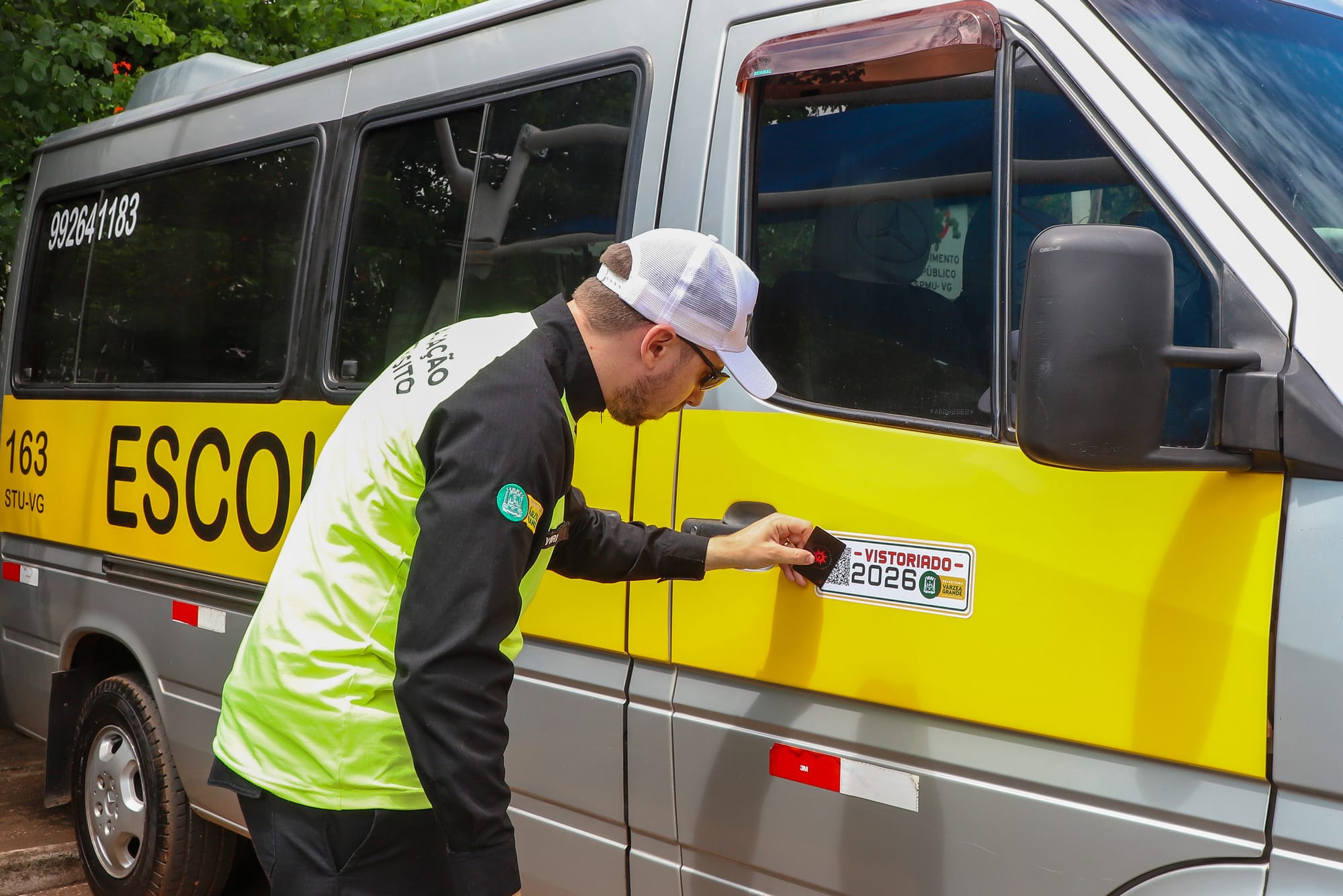 Taxistas e donos de vans escolares devem regularizar vistoria até esta sexta-feira