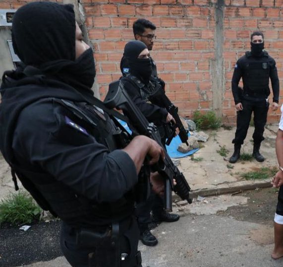 Polícia faz operação ‘Testa de Ferro’ e investiga ‘laranjas’ por envio de drogas em Mato Grosso