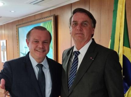 Bolsonaro pede visita de Wellington Fagundes na Papudinha