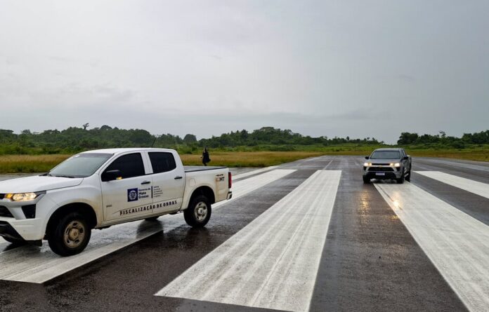 Equipe técnica vistoria aeroporto no Nortão visando implantar