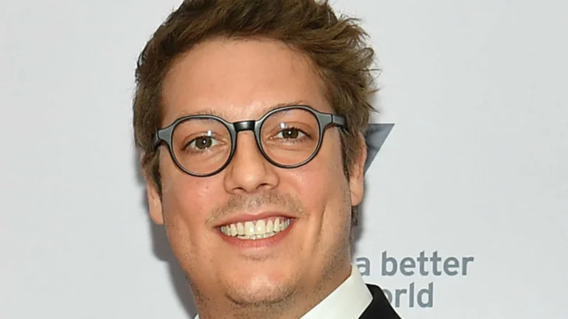 Fabio Porchat estreia como apresentador do LOL