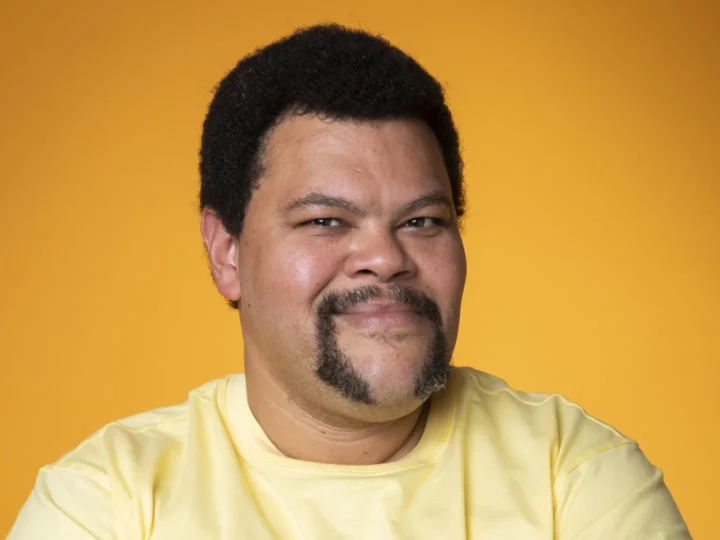 Babu se irrita com Milena e muda de quarto