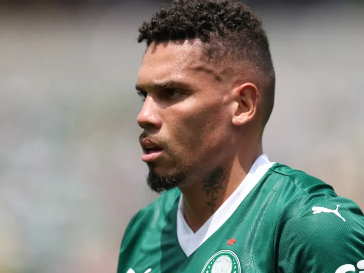 Abel diz que Paulinho segue sem data para retorno e pede paciência