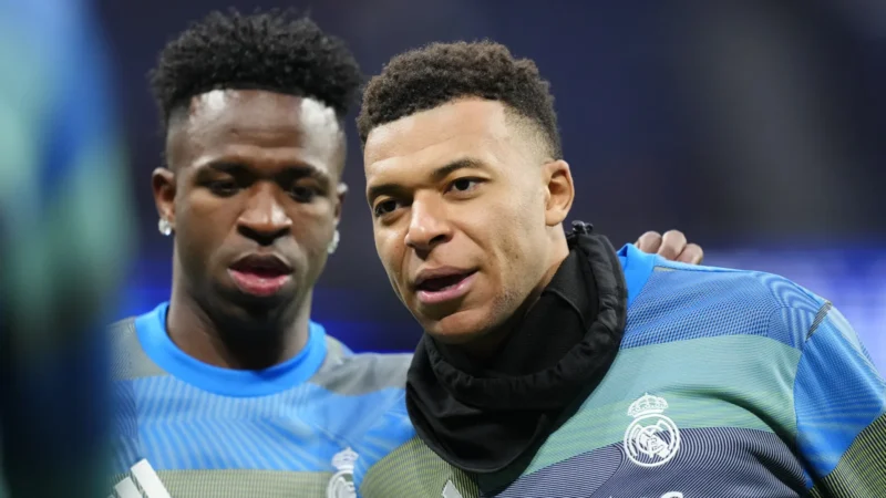 Elenco do Real Madrid se reúne antes de ‘finais’, e Vini e Mbappé pagam conta