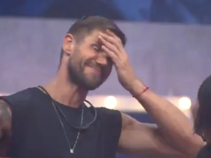 Maxiane convida Jonas para dormirem juntos, mas brother não está no VIP