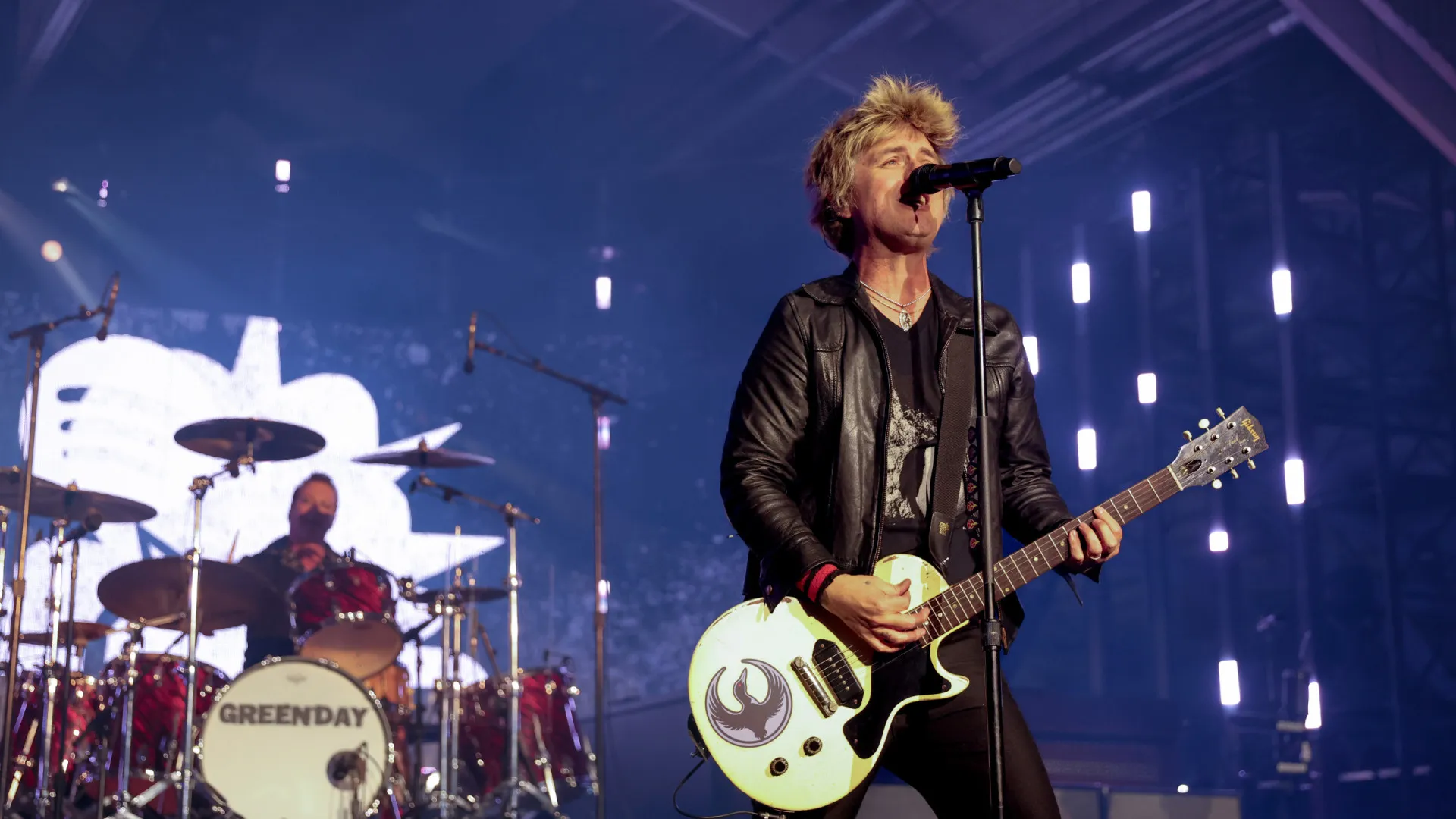 Billie Joe, do Green Day, diz em show que agentes do ICE deveriam pedir demissão