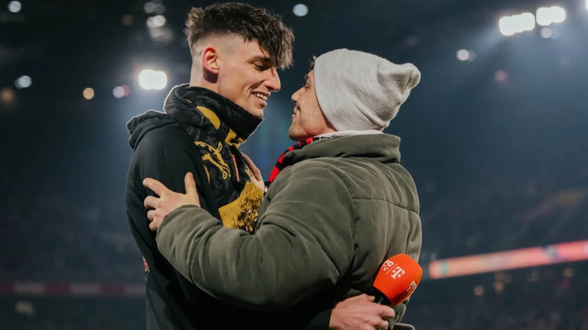 Árbitro que pediu namorado em casamento acaba agredido em casa