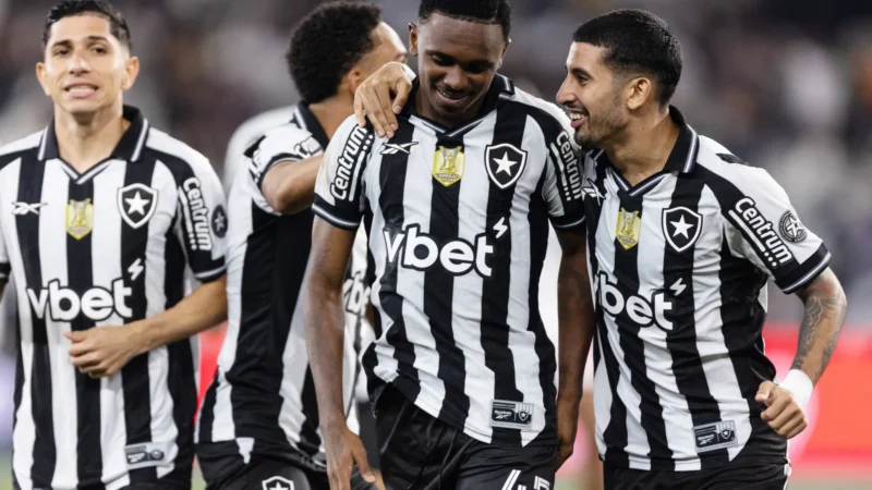 Botafogo empilha gols perdidos e cai para Potosí na Libertadores