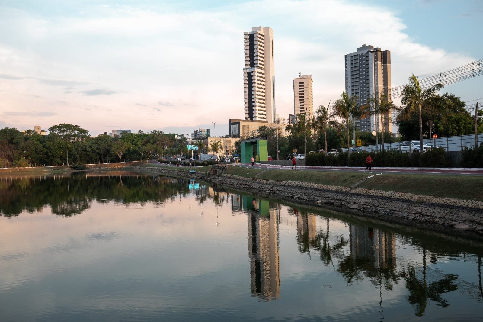 Trânsito vai operar no sistema pare e siga na região do Parque das Águas nesta terça-feira