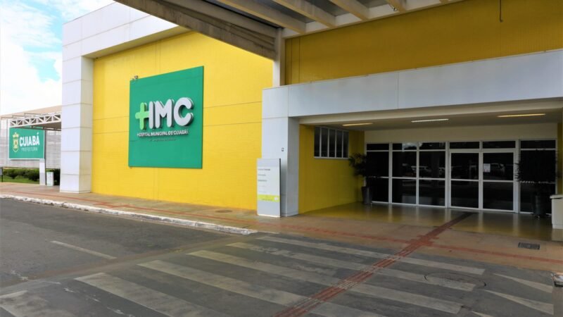 Foragida por agredir namorada é presa após dar entrada no HMC sem documento de identidade