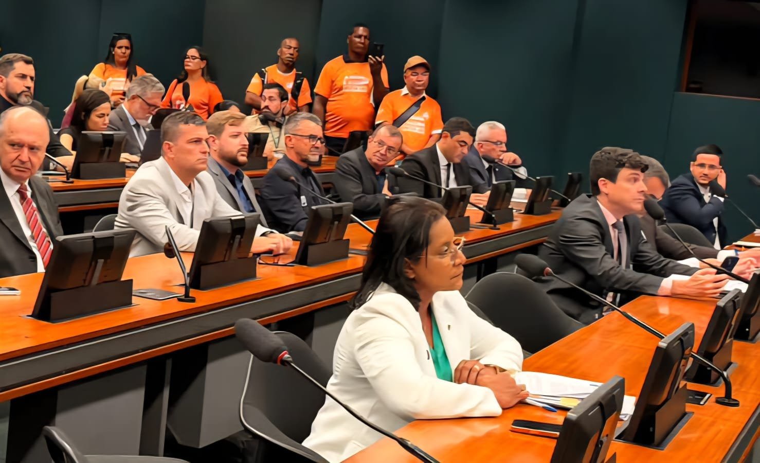 CCJ da Câmara Federal aprova criação da bancada de defesa dos animais