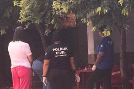 Homem é executado a tiros dentro de bar no interior de MT