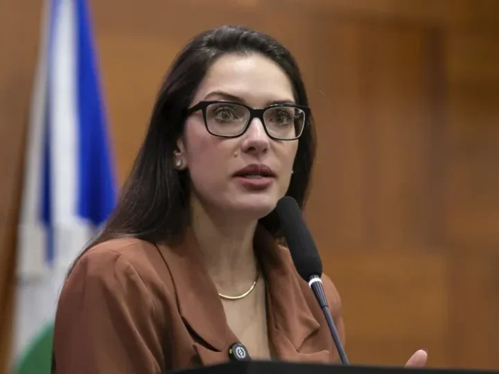 Janaina vê desafio para montar chapa e segurar Emanuelzinho após saída de Juarez do MDB