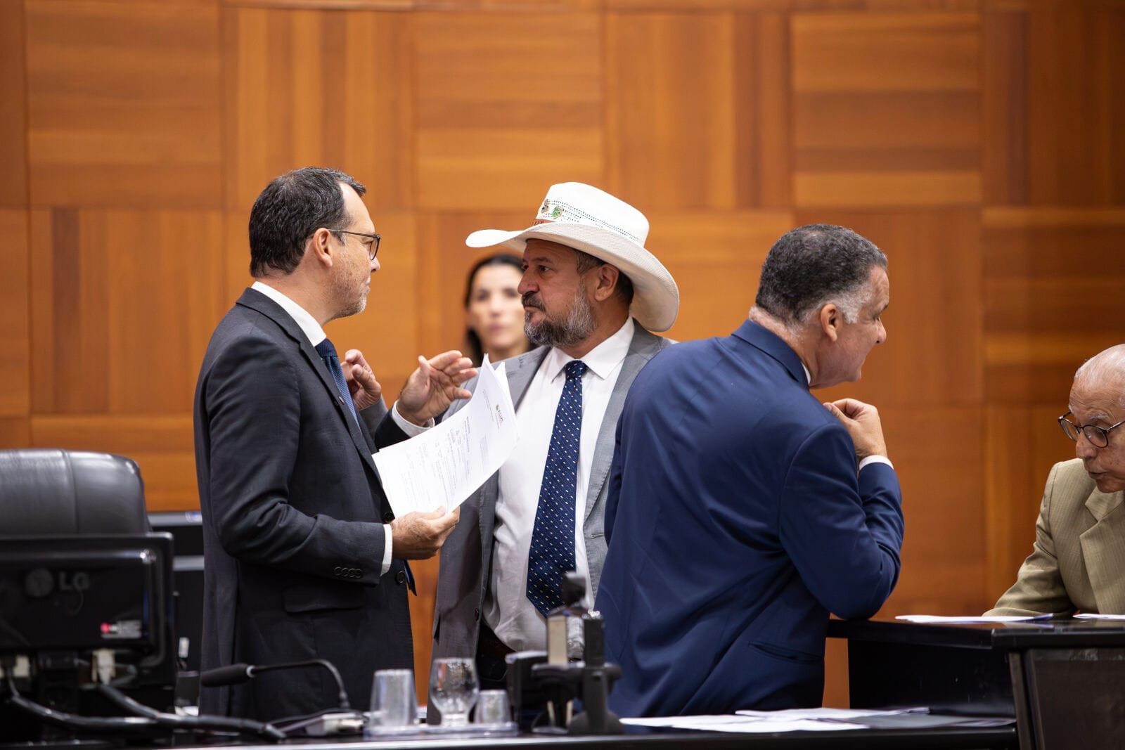 AL aprova projeto que prevê multa para uso de drogas em locais públicos no estado