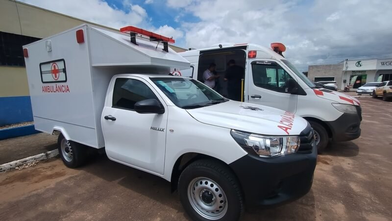 Prefeito Paulistinha reforça frota da saúde com mais duas ambulâncias 0 km em Peixoto de Azevedo