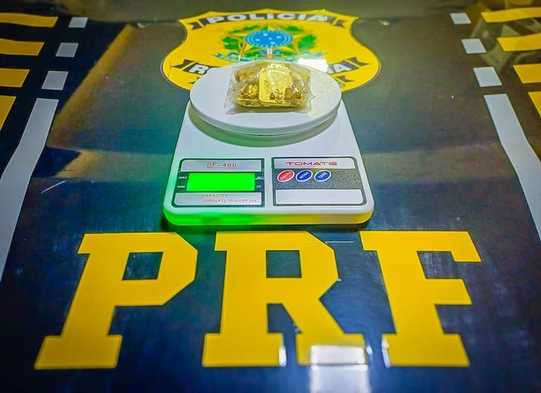 Operação flagra passageira com R$ 500 mil em ouro dentro de ônibus que vinha para Cuiabá